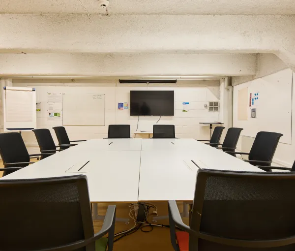 create centre board room set-up